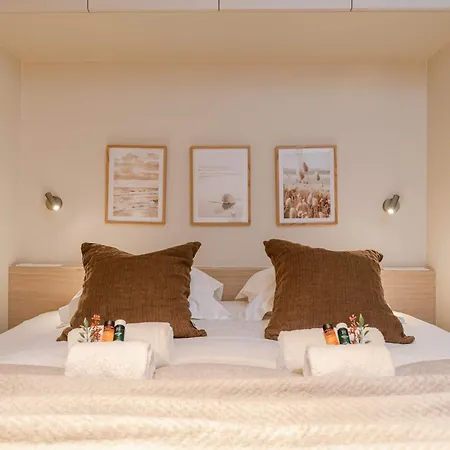 Apartment Huswell - Luxurious Two Bedroom With Lateral Seaview