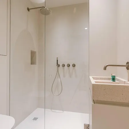Huswell - Luxurious Two Bedroom With Lateral Seaview 克诺克－海斯特